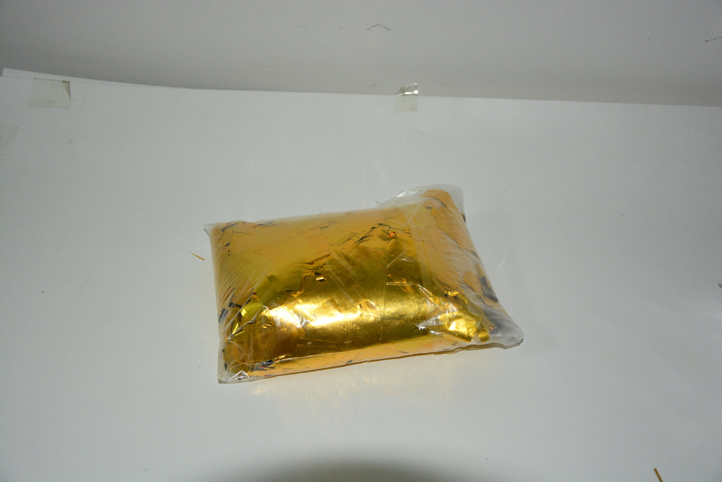 MOKA SFX Gold metallic confetti Flame-retardant for Confetti Machine